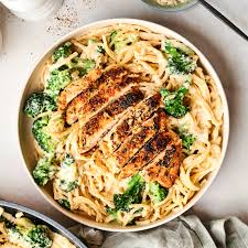 Chicken Alfredo Pasta 🍝🧀🍗